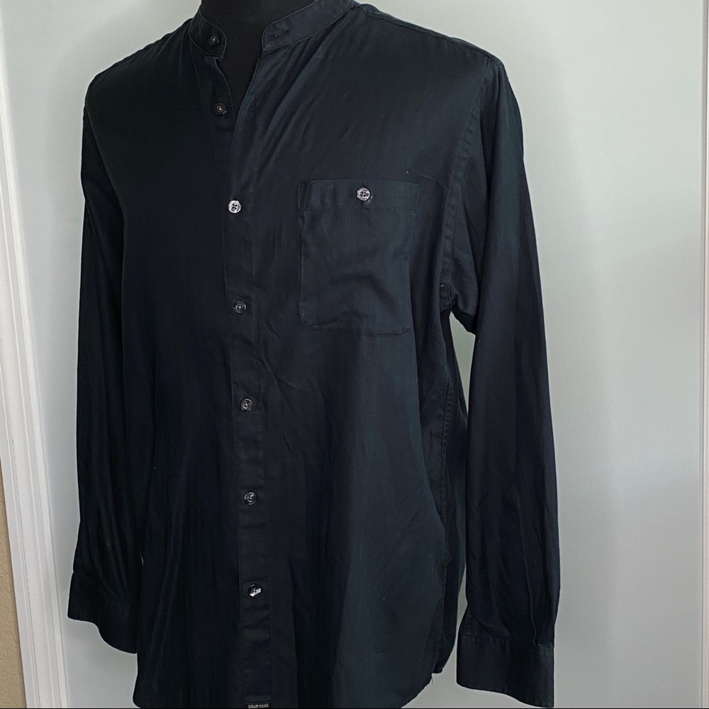 Murano long sleeve collarless button down shirt L